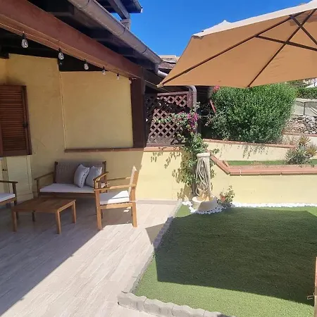 Faro House Апартаменти *