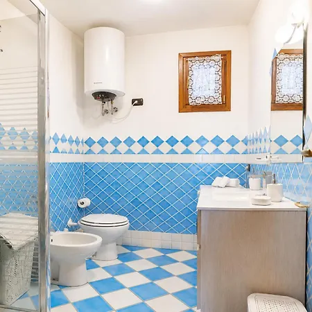 Faro House Апартаменти *