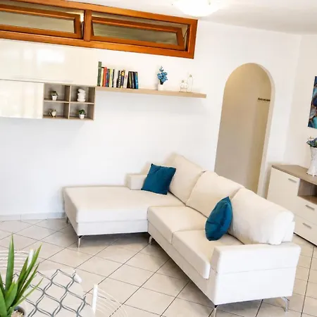 Faro House *